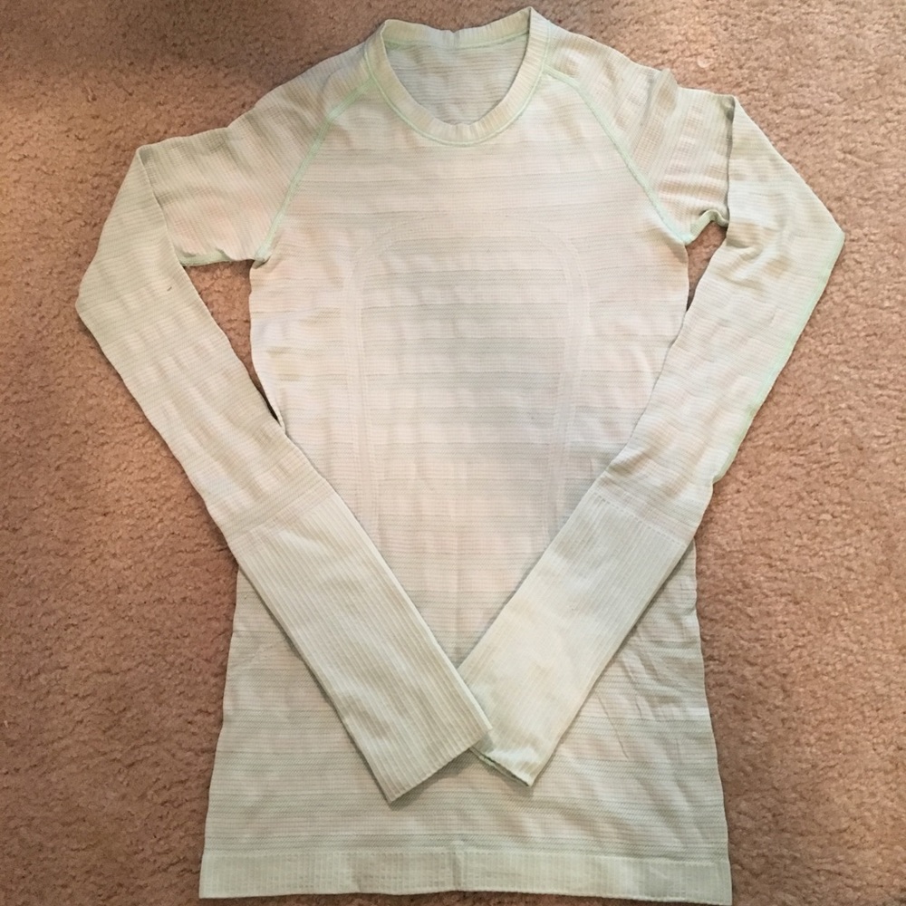 Lululemon swiftly tech long sleeve size 4 mint